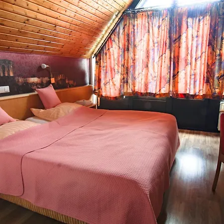 Ξενοδοχείο Strand-cafe 3*