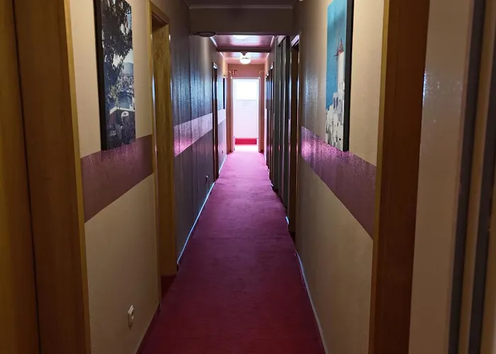 Strand-cafe Hotel 3*